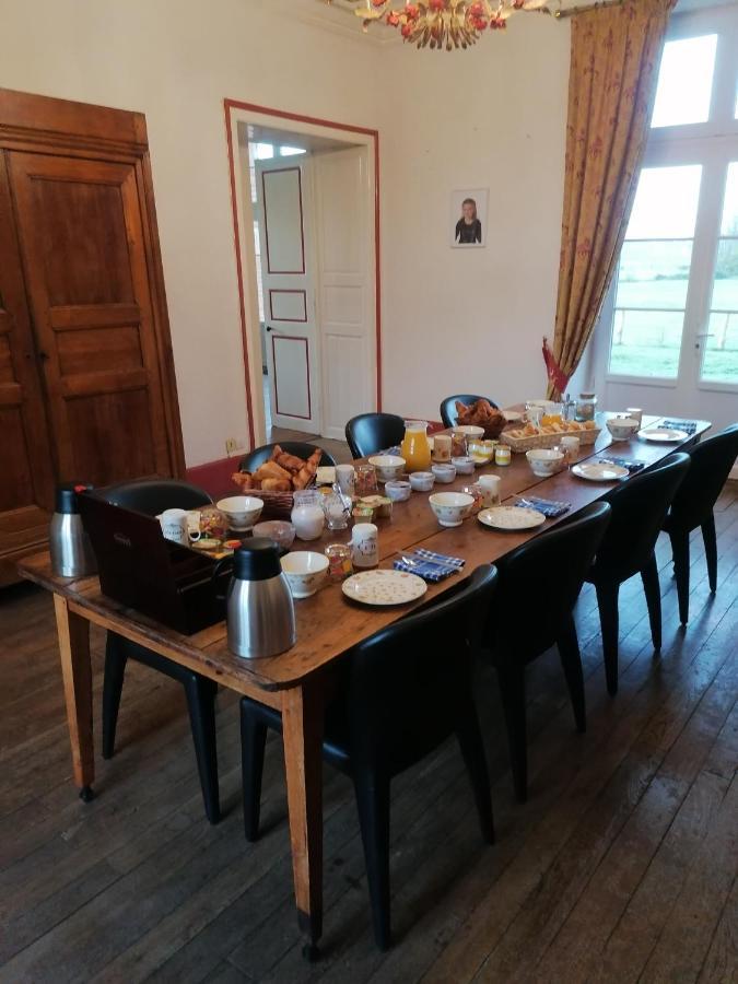 Chateau De Chavannes Tresnay Buitenkant foto