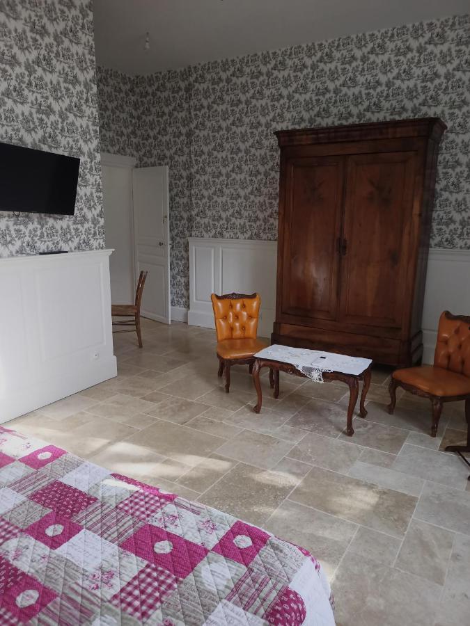 Chateau De Chavannes Tresnay Buitenkant foto